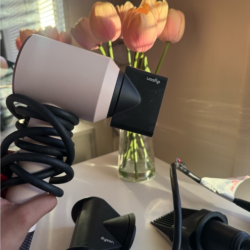 Dyson supersonic hair dryer - Picture 8 of 11